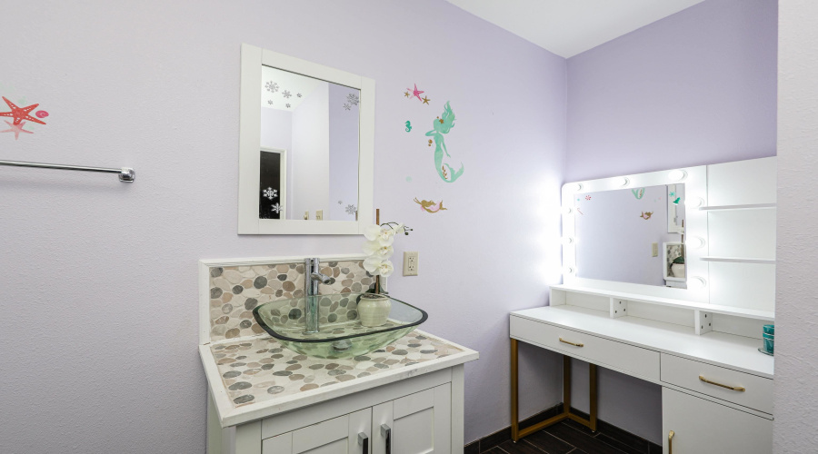 6101 Ruger Dr, Laredo, Texas 78043, 3 Bedrooms Bedrooms, 6 Rooms Rooms,3 BathroomsBathrooms,Residential,For Rent,6101 Ruger Dr,20264289