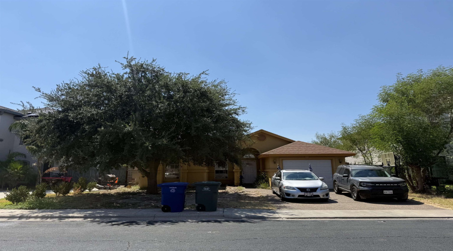 5529 Portugal Lp, Laredo, Texas 78046, 3 Bedrooms Bedrooms, 5 Rooms Rooms,2 BathroomsBathrooms,Residential,For Sale,5529 Portugal Lp,20264292