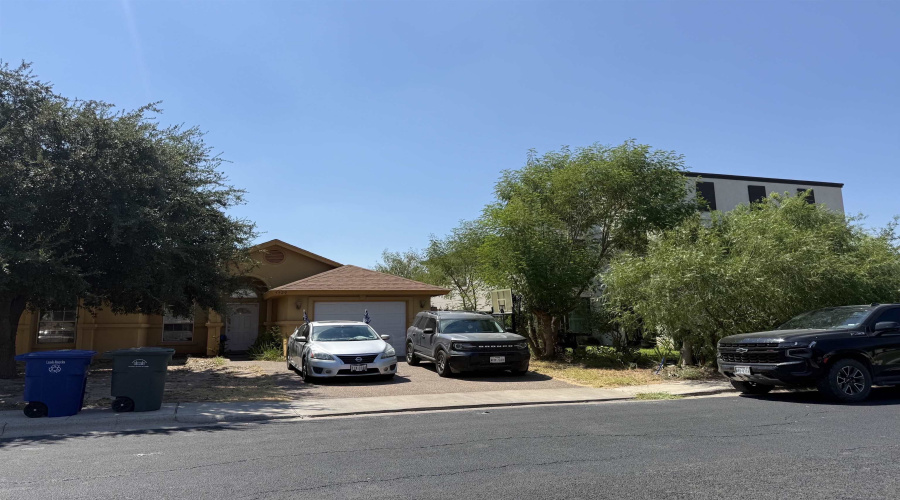 5529 Portugal Lp, Laredo, Texas 78046, 3 Bedrooms Bedrooms, 5 Rooms Rooms,2 BathroomsBathrooms,Residential,For Sale,5529 Portugal Lp,20264292