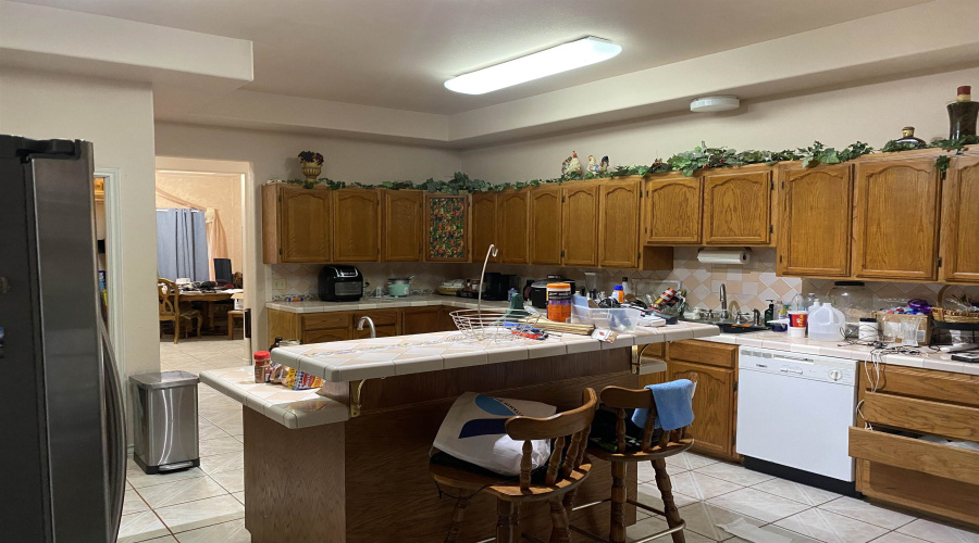 8909 Southern Oaks Lp, Laredo, Texas 78045-8039, 3 Bedrooms Bedrooms, 6 Rooms Rooms,3 BathroomsBathrooms,Residential,For Sale,8909 Southern Oaks Lp,20264294