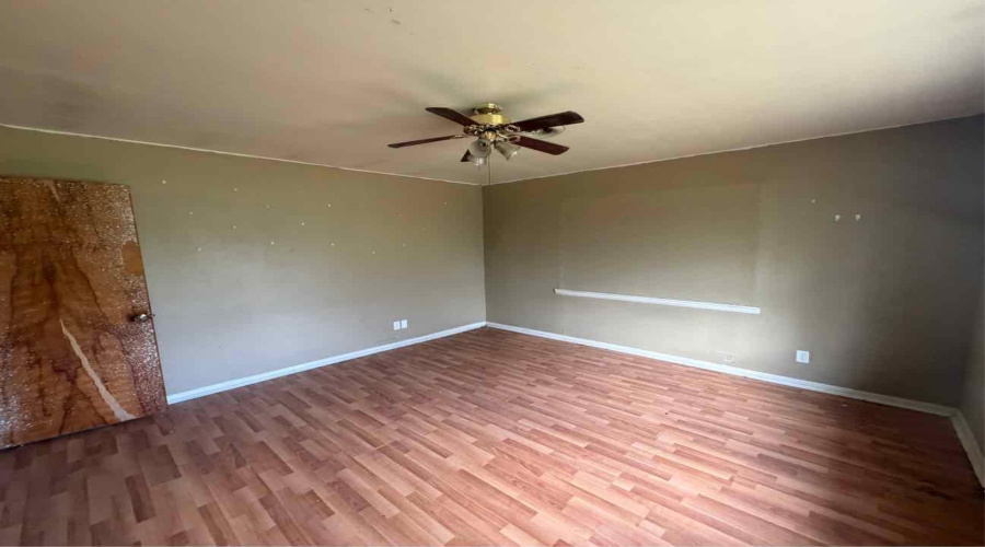 305 Parklane St., Freer, Texas 78357, 3 Bedrooms Bedrooms, 6 Rooms Rooms,2 BathroomsBathrooms,Residential,For Sale,305 Parklane St.,20264296