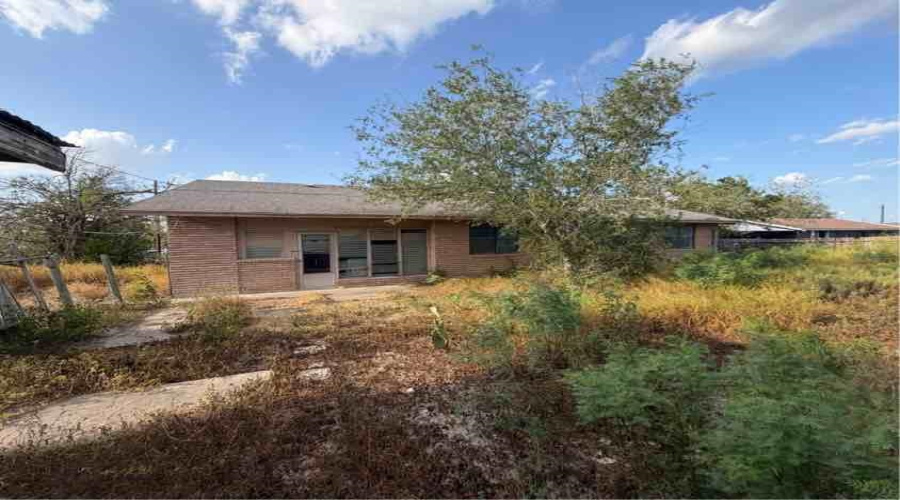 305 Parklane St., Freer, Texas 78357, 3 Bedrooms Bedrooms, 6 Rooms Rooms,2 BathroomsBathrooms,Residential,For Sale,305 Parklane St.,20264296