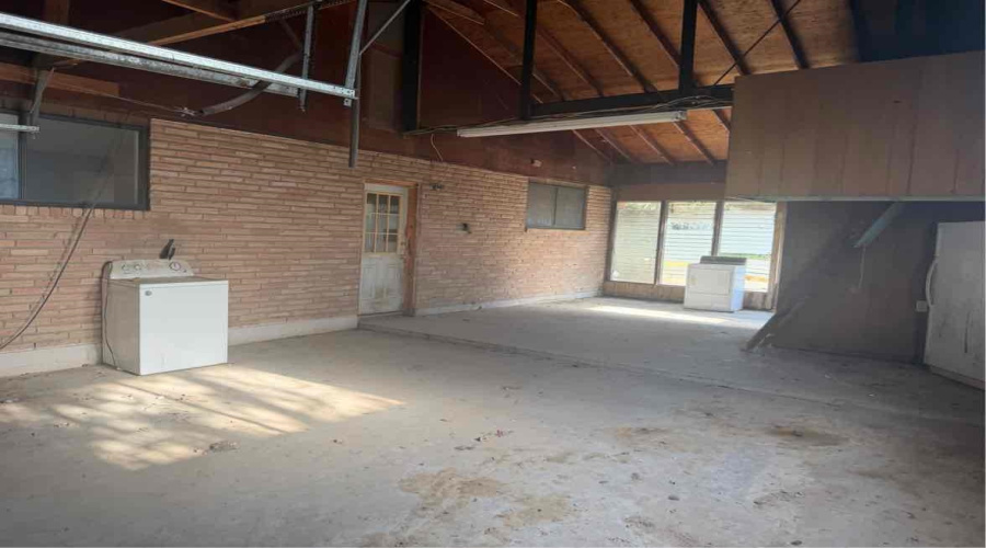 305 Parklane St., Freer, Texas 78357, 3 Bedrooms Bedrooms, 6 Rooms Rooms,2 BathroomsBathrooms,Residential,For Sale,305 Parklane St.,20264296