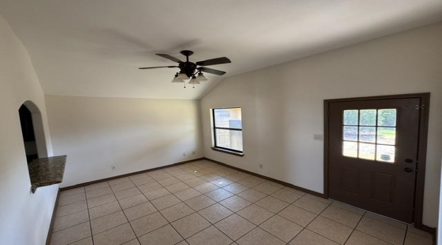 516 Everest Ct, Laredo, Texas 78043, 3 Bedrooms Bedrooms, 10 Rooms Rooms,2 BathroomsBathrooms,Residential,For Sale,516 Everest Ct,20264297