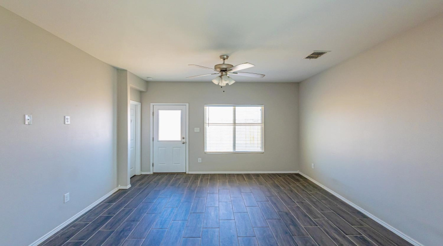 5414 St. Francis, Laredo, Texas 78046, 4 Bedrooms Bedrooms, 6 Rooms Rooms,2 BathroomsBathrooms,Residential,For Sale,5414 St. Francis,20264298