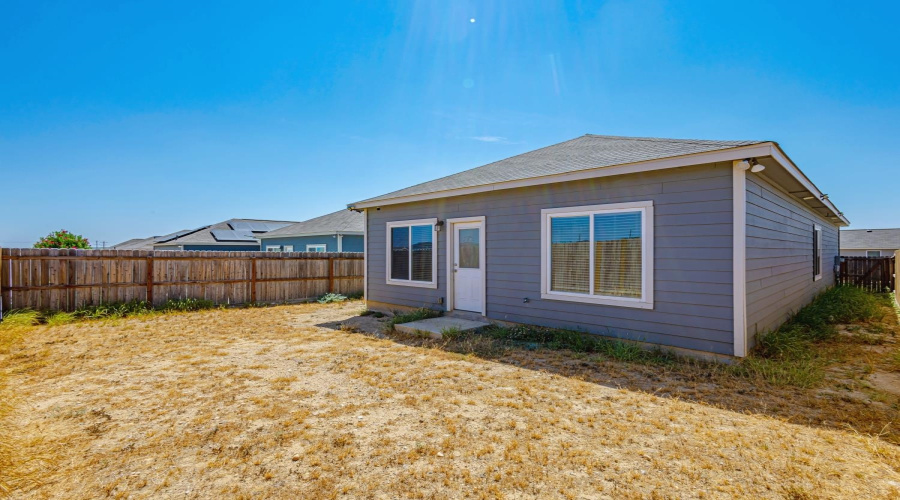 5414 St. Francis, Laredo, Texas 78046, 4 Bedrooms Bedrooms, 6 Rooms Rooms,2 BathroomsBathrooms,Residential,For Sale,5414 St. Francis,20264298