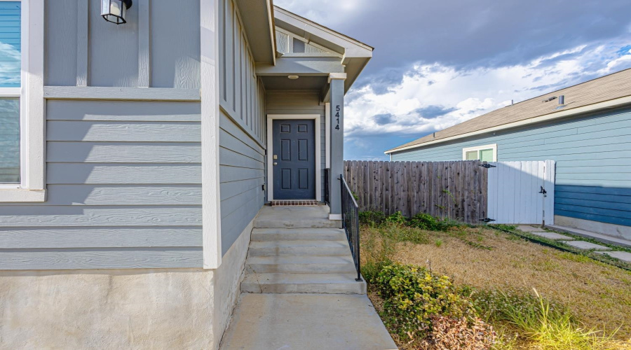5414 St. Francis, Laredo, Texas 78046, 4 Bedrooms Bedrooms, 6 Rooms Rooms,2 BathroomsBathrooms,Residential,For Sale,5414 St. Francis,20264298