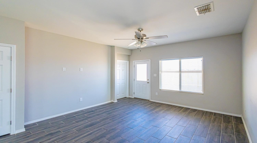 5414 St. Francis, Laredo, Texas 78046, 4 Bedrooms Bedrooms, 6 Rooms Rooms,2 BathroomsBathrooms,Residential,For Sale,5414 St. Francis,20264298