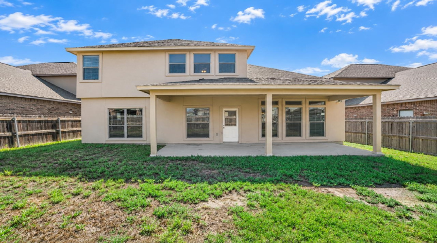 108 Majestic Palm Dr., LAREDO, Texas 78045, 4 Bedrooms Bedrooms, 9 Rooms Rooms,3 BathroomsBathrooms,Residential,For Sale,108 Majestic Palm Dr.,20264301