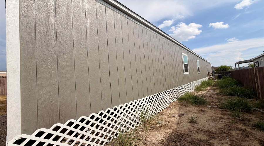 720 BIGLEAF DR., Laredo, Texas 78041, 3 Bedrooms Bedrooms, 5 Rooms Rooms,2 BathroomsBathrooms,Residential,For Rent,720 BIGLEAF DR.,20264304