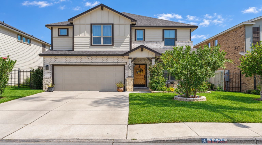 1425 Sambar Lp, Laredo, Texas 78045, 5 Bedrooms Bedrooms, 5 Rooms Rooms,2 BathroomsBathrooms,Residential,For Sale,1425 Sambar Lp,20264305