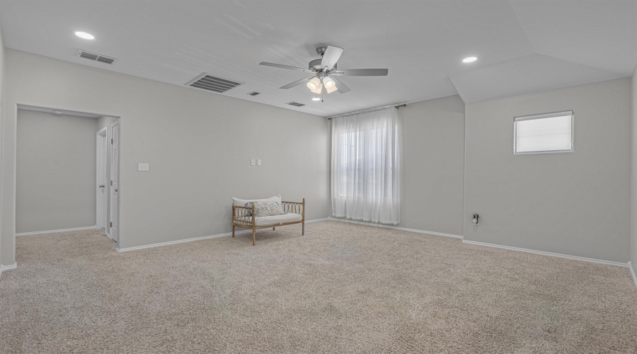 1425 Sambar Lp, Laredo, Texas 78045, 5 Bedrooms Bedrooms, 5 Rooms Rooms,2 BathroomsBathrooms,Residential,For Sale,1425 Sambar Lp,20264305