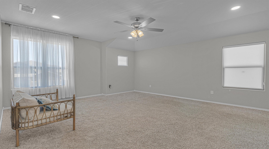 1425 Sambar Lp, Laredo, Texas 78045, 5 Bedrooms Bedrooms, 5 Rooms Rooms,2 BathroomsBathrooms,Residential,For Sale,1425 Sambar Lp,20264305