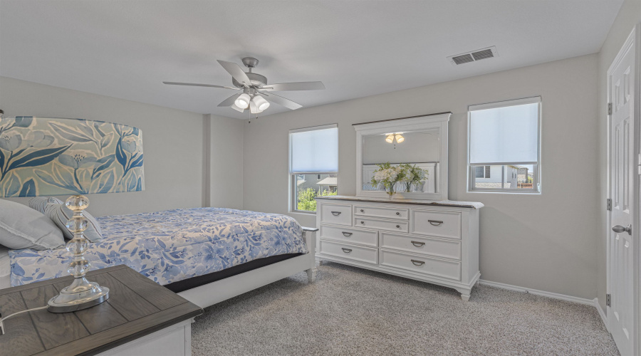 1425 Sambar Lp, Laredo, Texas 78045, 5 Bedrooms Bedrooms, 5 Rooms Rooms,2 BathroomsBathrooms,Residential,For Sale,1425 Sambar Lp,20264305