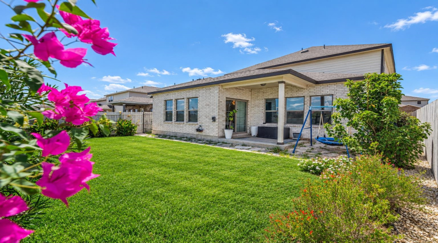 1425 Sambar Lp, Laredo, Texas 78045, 5 Bedrooms Bedrooms, 5 Rooms Rooms,2 BathroomsBathrooms,Residential,For Sale,1425 Sambar Lp,20264305