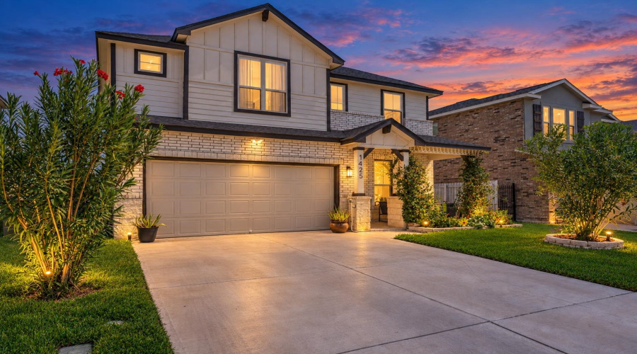1425 Sambar Lp, Laredo, Texas 78045, 5 Bedrooms Bedrooms, 5 Rooms Rooms,2 BathroomsBathrooms,Residential,For Sale,1425 Sambar Lp,20264305