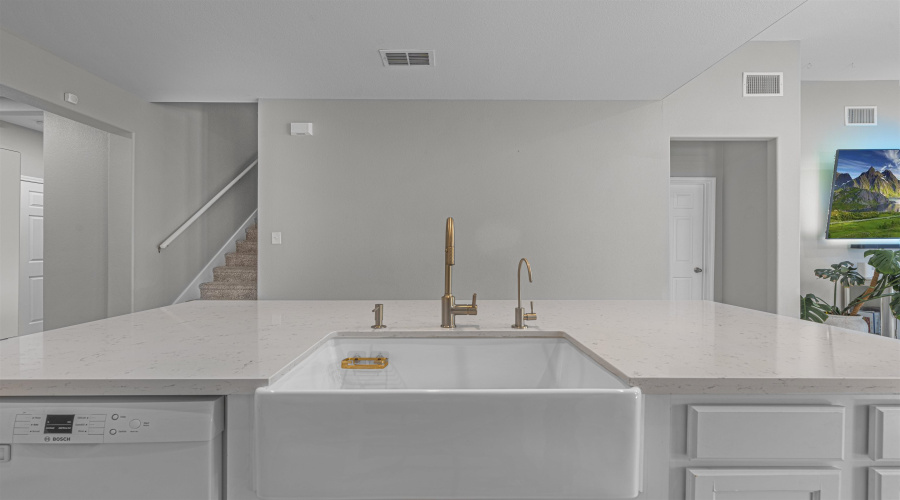 1425 Sambar Lp, Laredo, Texas 78045, 5 Bedrooms Bedrooms, 5 Rooms Rooms,2 BathroomsBathrooms,Residential,For Sale,1425 Sambar Lp,20264305