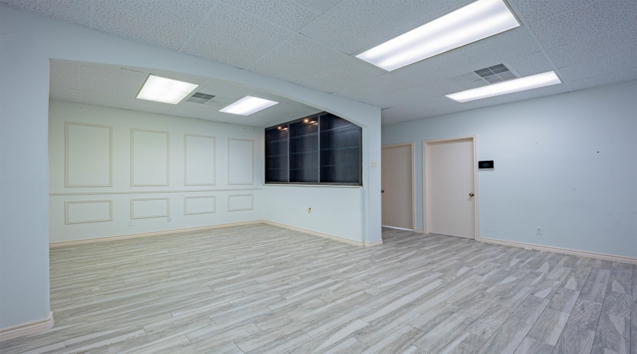 5918 McPherson Rd, Laredo, Texas 78041, 1 Room Rooms,1 BathroomBathrooms,Commercial retail/office,For Sale,5918 McPherson Rd,20264312