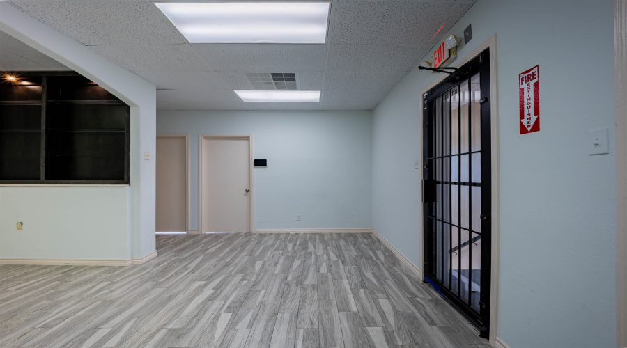 5918 McPherson Rd, Laredo, Texas 78041, 1 Room Rooms,1 BathroomBathrooms,Commercial retail/office,For Sale,5918 McPherson Rd,20264312