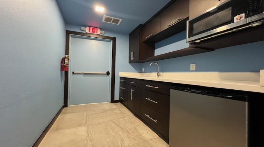 6602 Polaris Dr, Laredo, Texas 78041, 1 Room Rooms,2 BathroomsBathrooms,Commercial retail/office,For Rent,6602 Polaris Dr,20264313