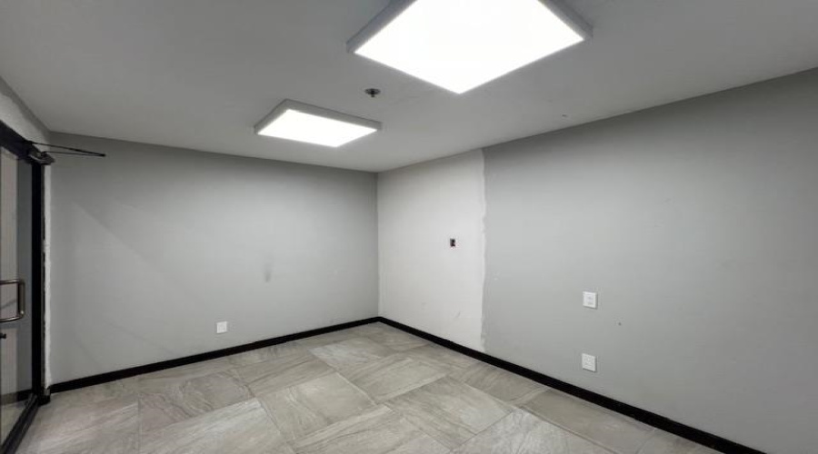 6602 Polaris Dr, Laredo, Texas 78041, 1 Room Rooms,2 BathroomsBathrooms,Commercial retail/office,For Rent,6602 Polaris Dr,20264313