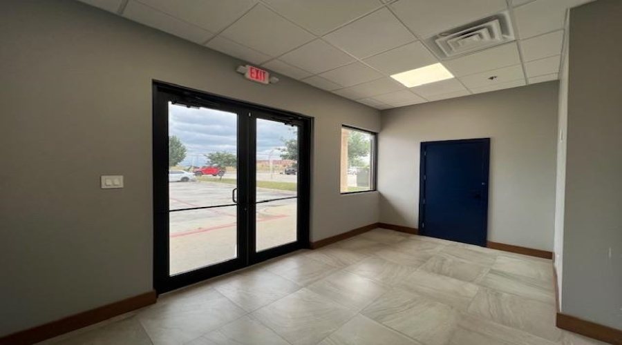 6602 Polaris Dr, Laredo, Texas 78041, 1 Room Rooms,2 BathroomsBathrooms,Commercial retail/office,For Rent,6602 Polaris Dr,20264313