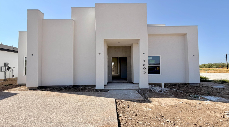 1605 Secretaria Ln., LAREDO, Texas 78046, 3 Bedrooms Bedrooms, 6 Rooms Rooms,2 BathroomsBathrooms,Residential,For Sale,1605 Secretaria Ln.,20264309