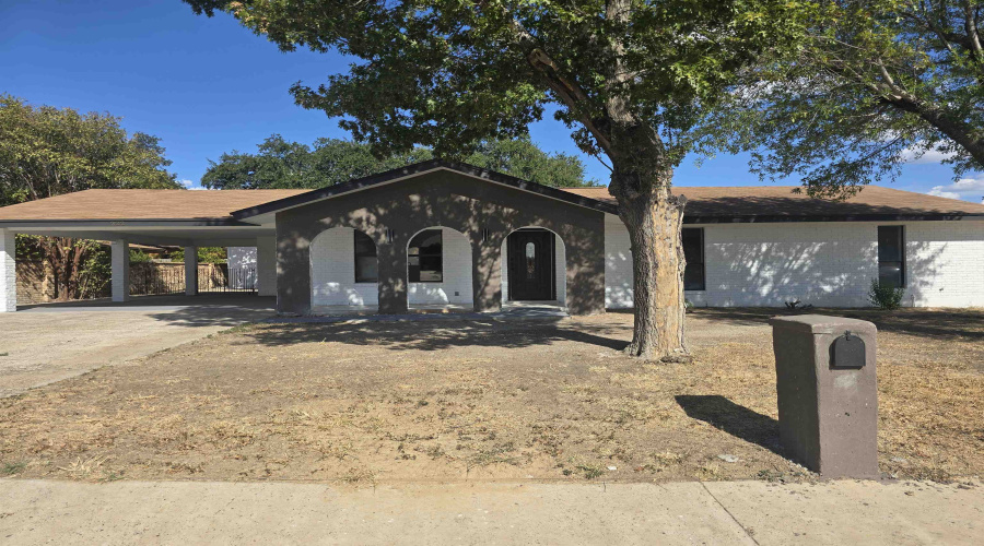 222 Century Blvd, Laredo, Texas 78046-8517, 4 Bedrooms Bedrooms, 7 Rooms Rooms,2 BathroomsBathrooms,Residential,For Sale,222 Century Blvd,20264310