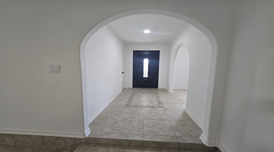 222 Century Blvd, Laredo, Texas 78046-8517, 4 Bedrooms Bedrooms, 7 Rooms Rooms,2 BathroomsBathrooms,Residential,For Sale,222 Century Blvd,20264310