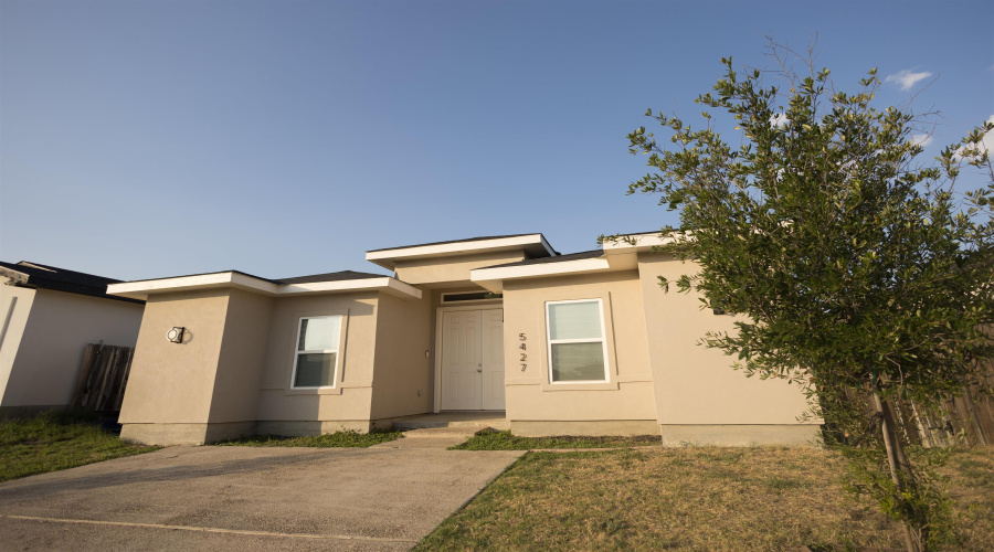 5427 Granja Dr., Laredo, Texas 78046, 3 Bedrooms Bedrooms, 7 Rooms Rooms,2 BathroomsBathrooms,Residential,For Rent,5427 Granja Dr.,20264311