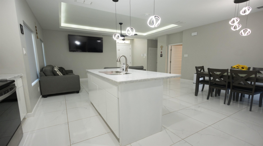 5427 Granja Dr., Laredo, Texas 78046, 3 Bedrooms Bedrooms, 7 Rooms Rooms,2 BathroomsBathrooms,Residential,For Rent,5427 Granja Dr.,20264311