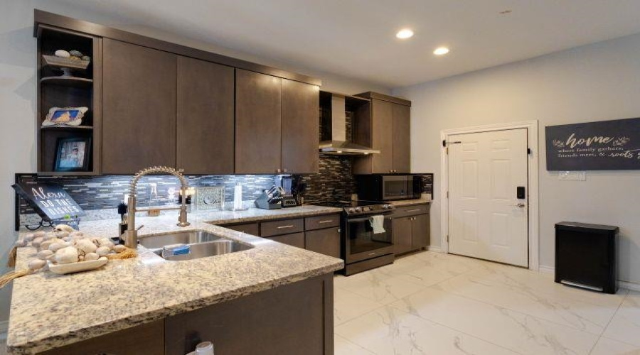 1621 Bilbao Dr., Laredo, Texas 78046, 3 Bedrooms Bedrooms, 5 Rooms Rooms,2 BathroomsBathrooms,Residential,For Sale,1621 Bilbao Dr.,20264315