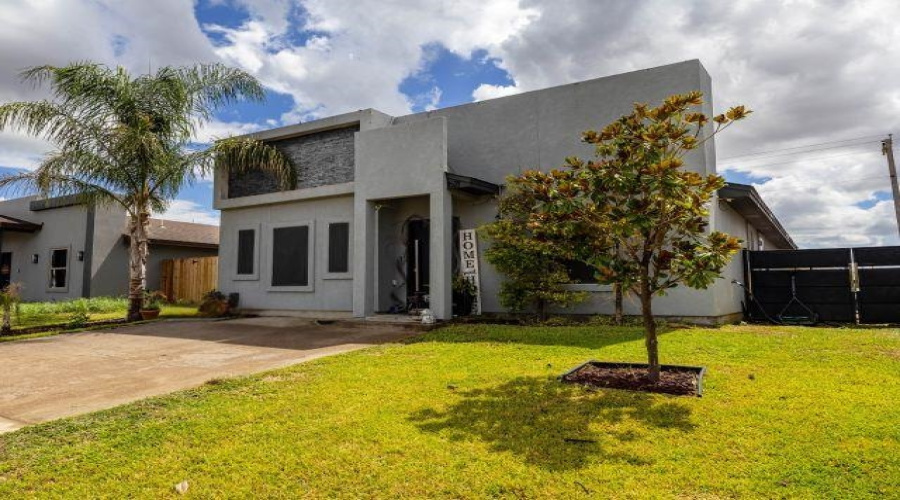 1621 Bilbao Dr., Laredo, Texas 78046, 3 Bedrooms Bedrooms, 5 Rooms Rooms,2 BathroomsBathrooms,Residential,For Sale,1621 Bilbao Dr.,20264315