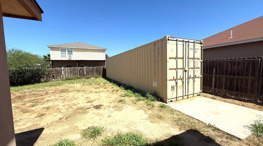 204 Mescalero Dr, Laredo, Texas 78045, 3 Bedrooms Bedrooms, 6 Rooms Rooms,2 BathroomsBathrooms,Residential,For Sale,204 Mescalero Dr,20264316