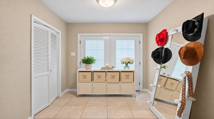 1702 OKane St, Laredo, Texas 78045-8869, ,Multi-family,For Sale,1702 OKane St,20264317