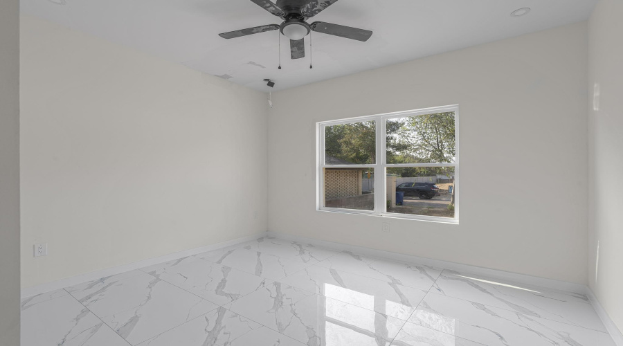1702 OKane St, Laredo, Texas 78045-8869, ,Multi-family,For Sale,1702 OKane St,20264317