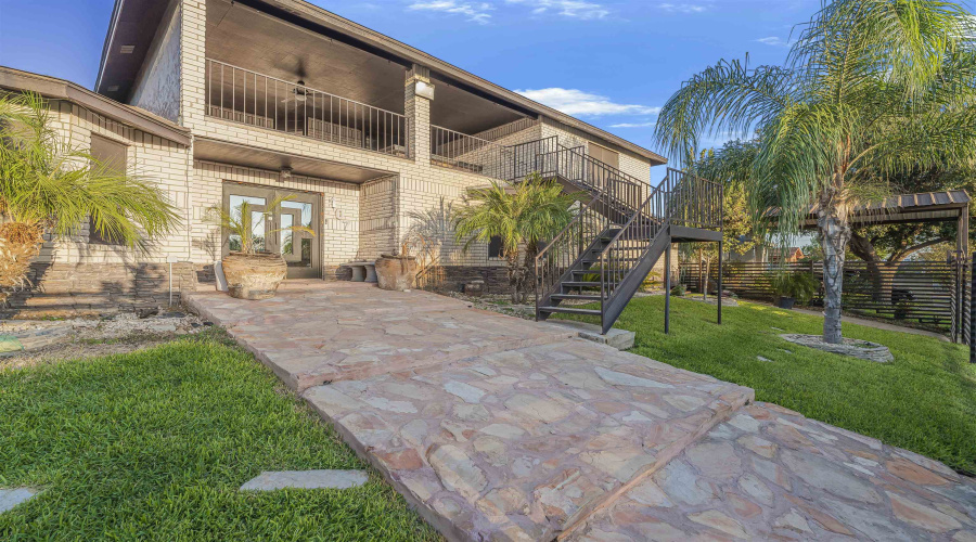 107 Otanes Ave, Laredo, Texas 78046-46, ,Multi-family,For Sale,107 Otanes Ave,20264318