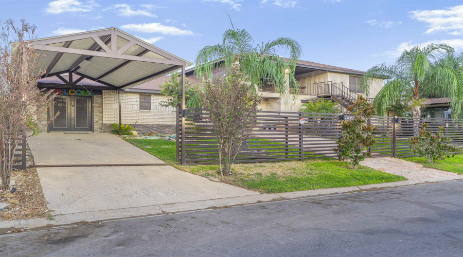 107 Otanes Ave, Laredo, Texas 78046-46, ,Multi-family,For Sale,107 Otanes Ave,20264318