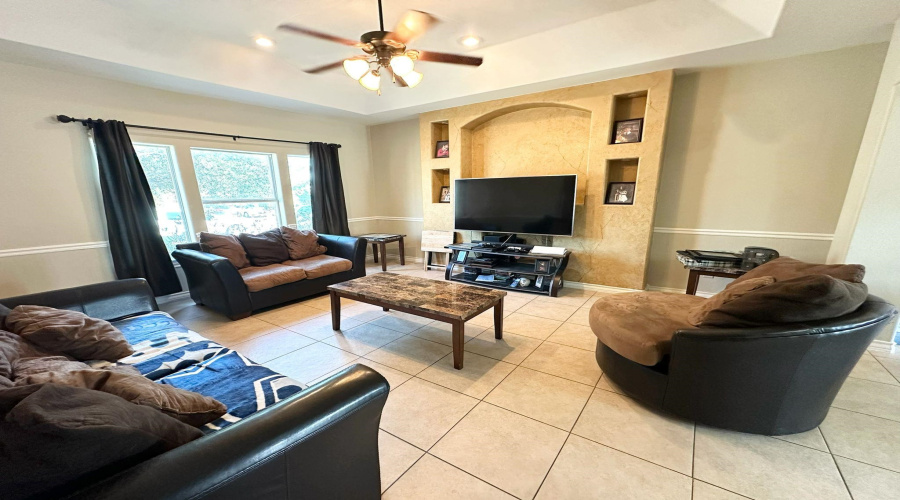 3918 Aidin St, LAREDO, Texas 78045, 3 Bedrooms Bedrooms, 6 Rooms Rooms,2 BathroomsBathrooms,Residential,For Sale,3918 Aidin St,20262143
