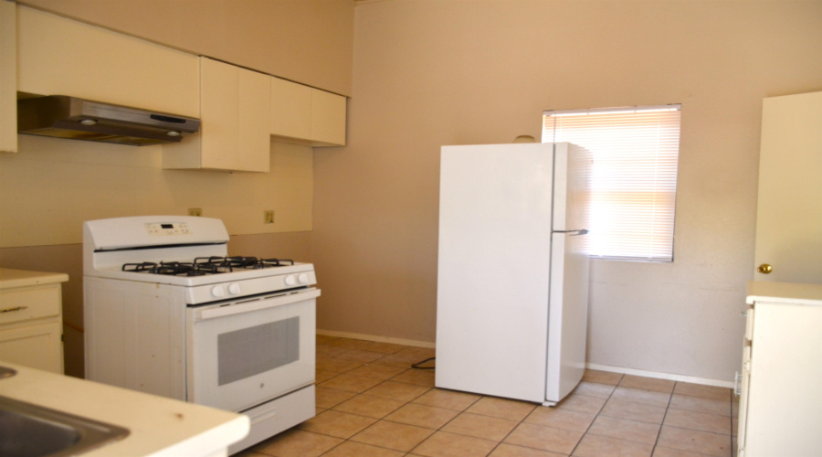 2004 Piedra China St, Laredo, Texas 78045, 3 Bedrooms Bedrooms, 6 Rooms Rooms,1 BathroomBathrooms,Residential,For Sale,2004 Piedra China St,20264321
