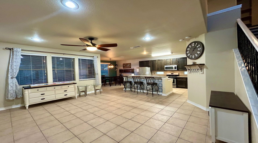 9813 Sandhill Dr, LAREDO, Texas 78045, 3 Bedrooms Bedrooms, 7 Rooms Rooms,2 BathroomsBathrooms,Residential,For Rent,9813 Sandhill Dr,20264322