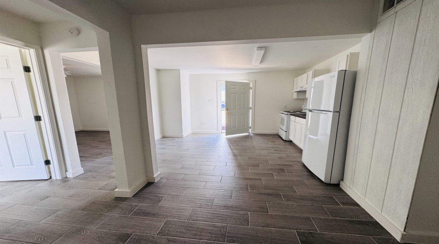 1303 E Eistetter St, Laredo, Texas 78041, 2 Bedrooms Bedrooms, 3 Rooms Rooms,1 BathroomBathrooms,Residential,For Rent,1303 E Eistetter St,20264323