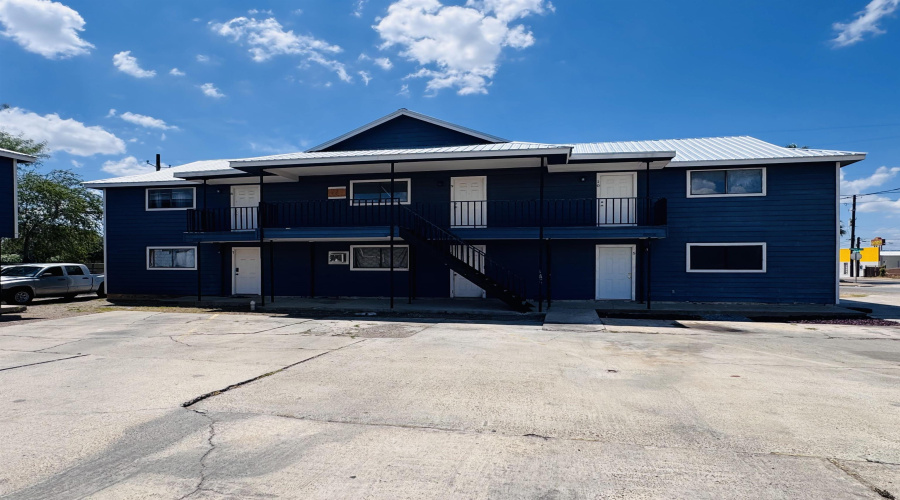 1303 E Eistetter St, Laredo, Texas 78041, 2 Bedrooms Bedrooms, 3 Rooms Rooms,1 BathroomBathrooms,Residential,For Rent,1303 E Eistetter St,20264323