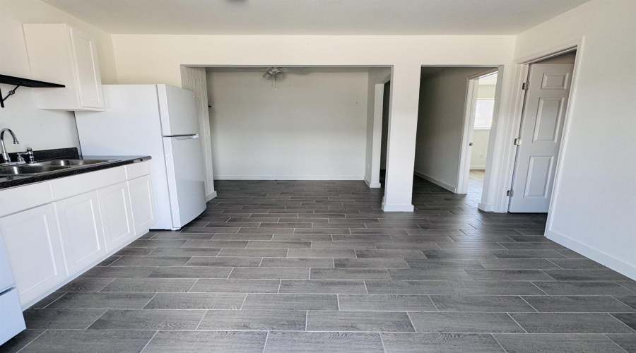 1303 E Eistetter St, Laredo, Texas 78041, 2 Bedrooms Bedrooms, 3 Rooms Rooms,1 BathroomBathrooms,Residential,For Rent,1303 E Eistetter St,20264323