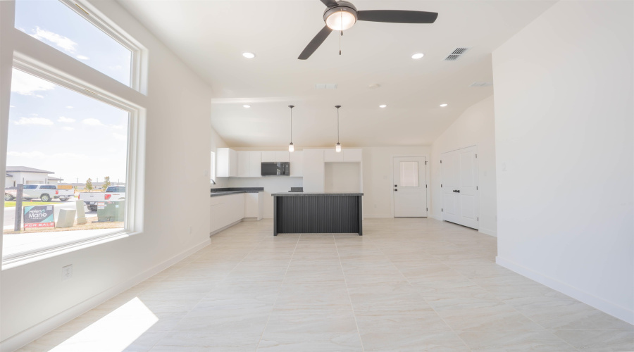 1634 Secretaria Ln., Laredo, Texas 78041, 3 Bedrooms Bedrooms, 5 Rooms Rooms,2 BathroomsBathrooms,Residential,For Sale,1634 Secretaria Ln.,20264324