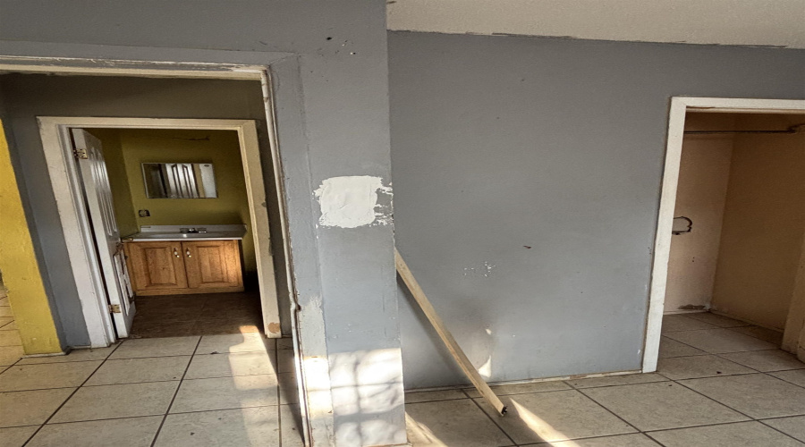 2507 San Salvador St, Laredo, Texas 78046, 3 Bedrooms Bedrooms, 4 Rooms Rooms,2 BathroomsBathrooms,Residential,For Sale,2507 San Salvador St,20264326