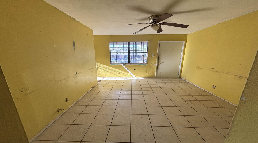 2507 San Salvador St, Laredo, Texas 78046, 3 Bedrooms Bedrooms, 4 Rooms Rooms,2 BathroomsBathrooms,Residential,For Sale,2507 San Salvador St,20264326