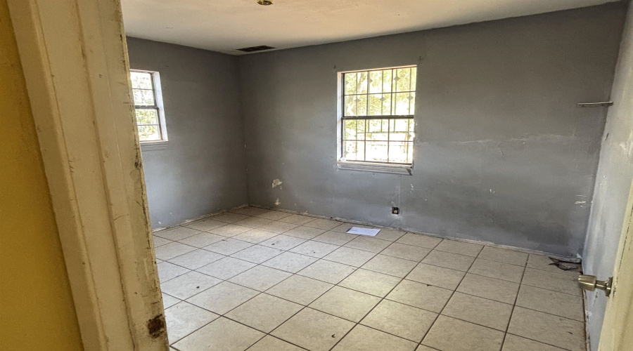 2507 San Salvador St, Laredo, Texas 78046, 3 Bedrooms Bedrooms, 4 Rooms Rooms,2 BathroomsBathrooms,Residential,For Sale,2507 San Salvador St,20264326