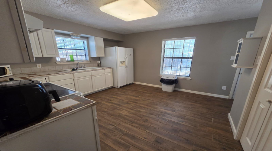 418 E Walnut St, Laredo, Texas 78041, 3 Bedrooms Bedrooms, 6 Rooms Rooms,2 BathroomsBathrooms,Residential,For Sale,418 E Walnut St,20264328