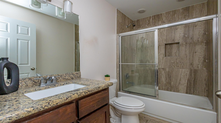 4314 Maria Eva Ln., LAREDO, Texas 78046, 4 Bedrooms Bedrooms, 6 Rooms Rooms,2 BathroomsBathrooms,Residential,For Sale,4314 Maria Eva Ln.,20264332